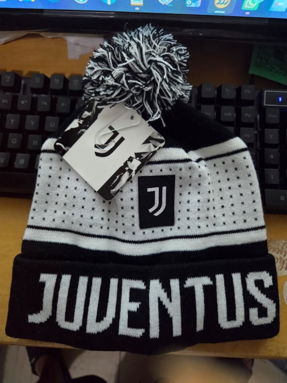 Icon Sports Official Juventus FC Soccer Beanie, Adult